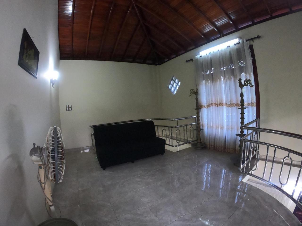 Villa Girilena Hikkaduwa Luaran gambar