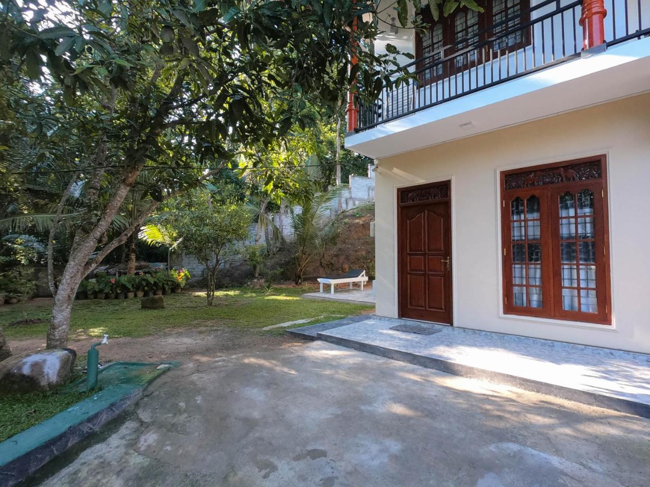 Villa Girilena Hikkaduwa Luaran gambar